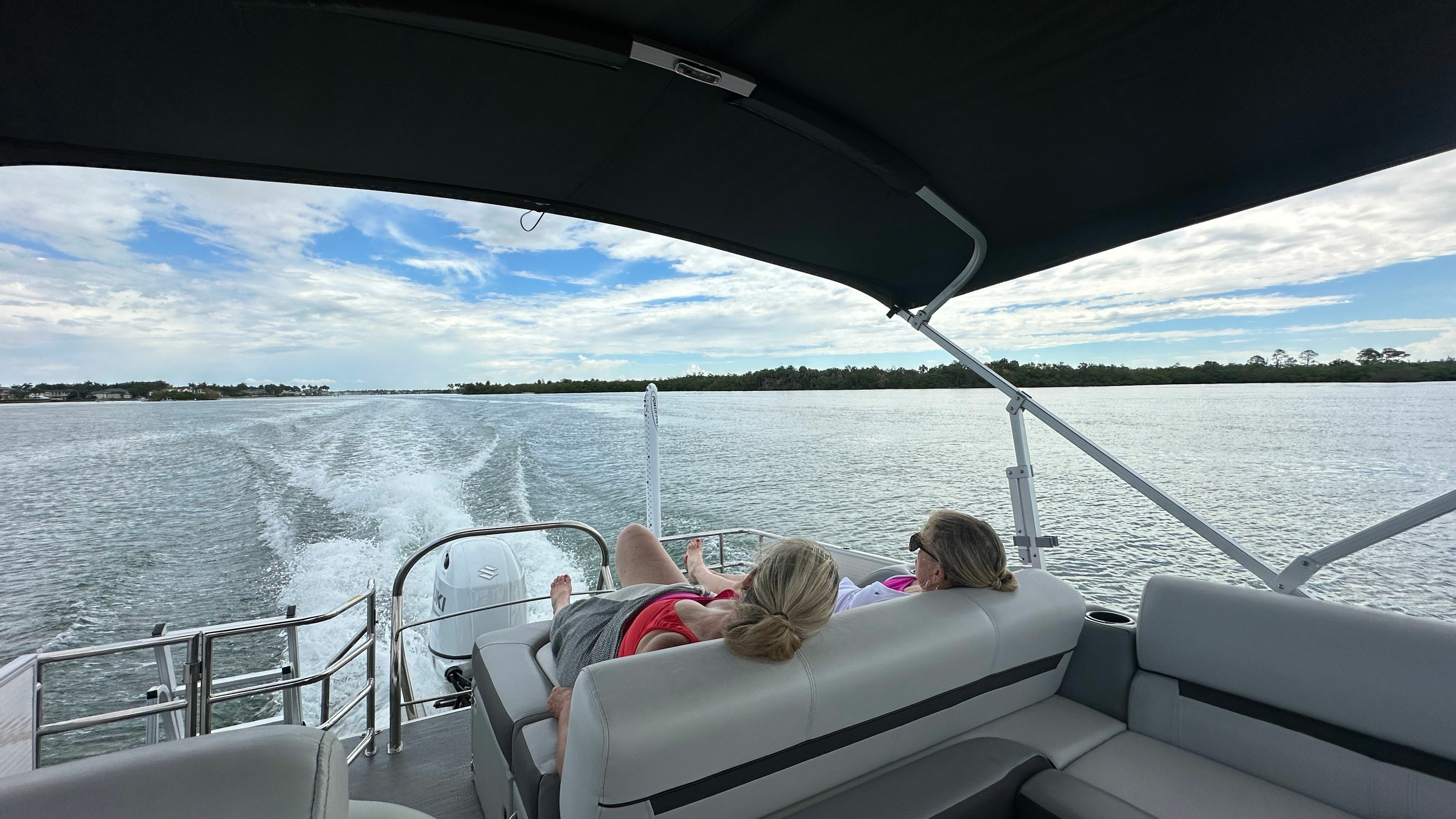 Godfrey Sweetwater 2286 SFL | White Pearl