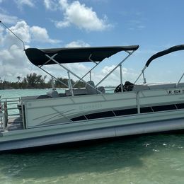 Godfrey Sweetwater 2286 SFL | White Pearl