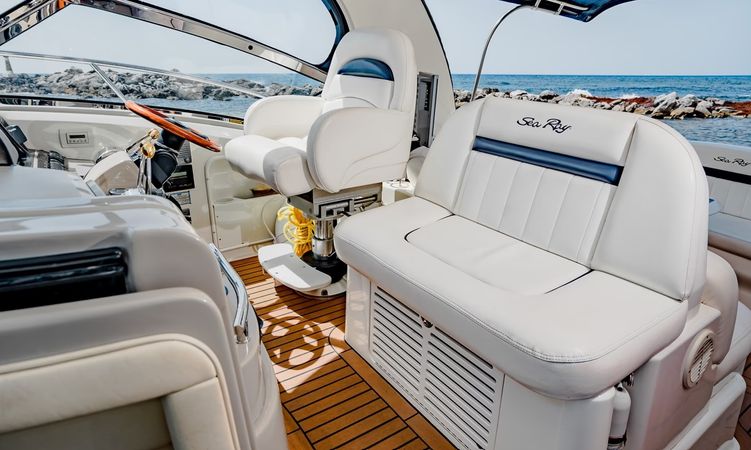 Sea Ray Sundancer 40 | Blue Ray