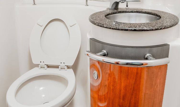 Sea Ray Sundancer 40 | Blue Ray