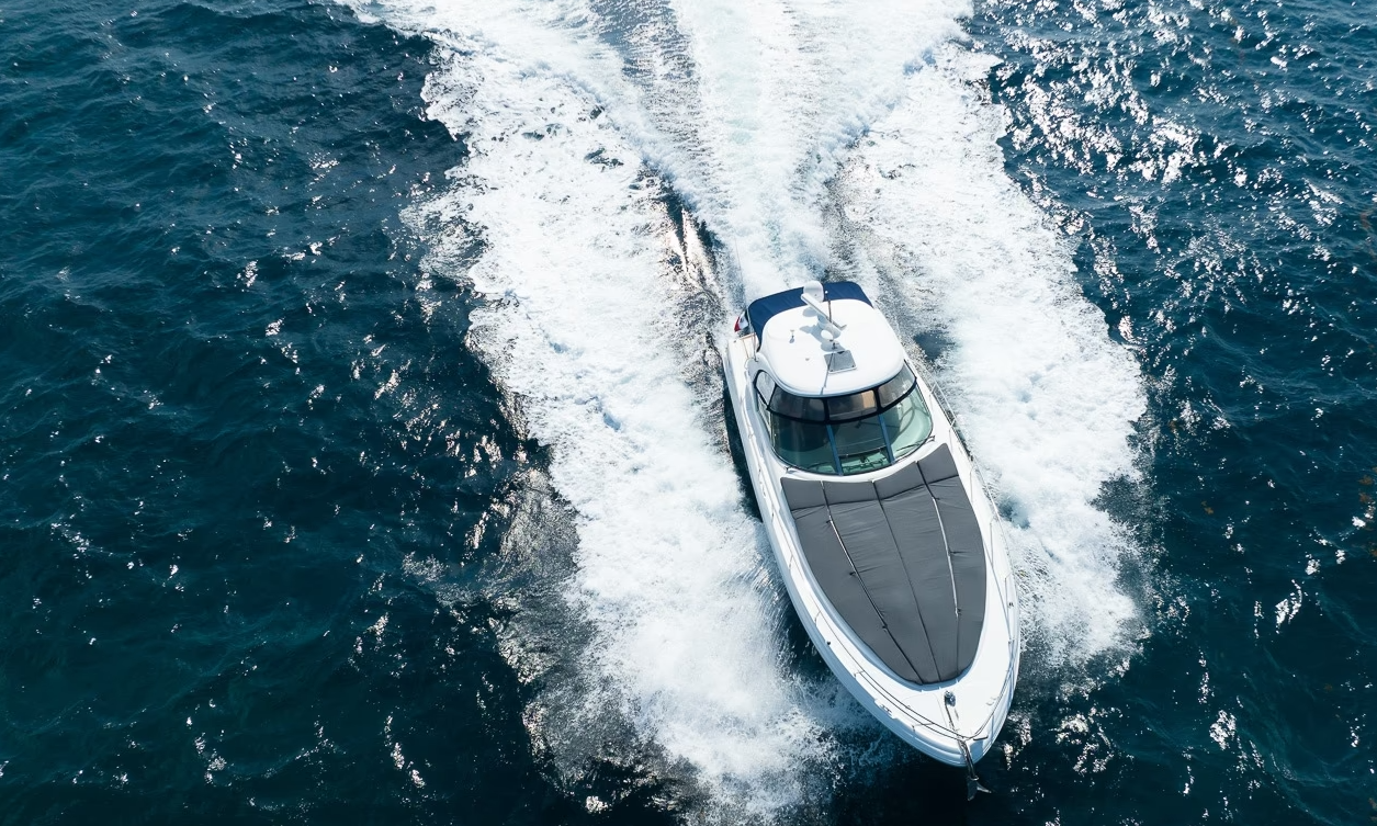 Sea Ray Sundancer 40 | Blue Ray