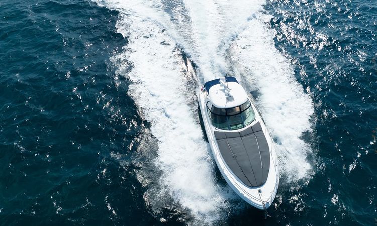 Sea Ray Sundancer 40 | Blue Ray