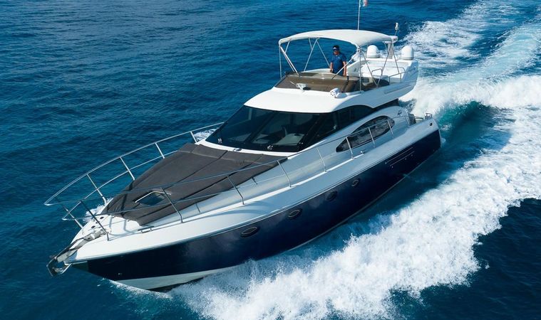 Azimut 50 Fly | Viator
