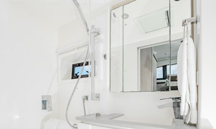 Leopard 40 | Jonathan