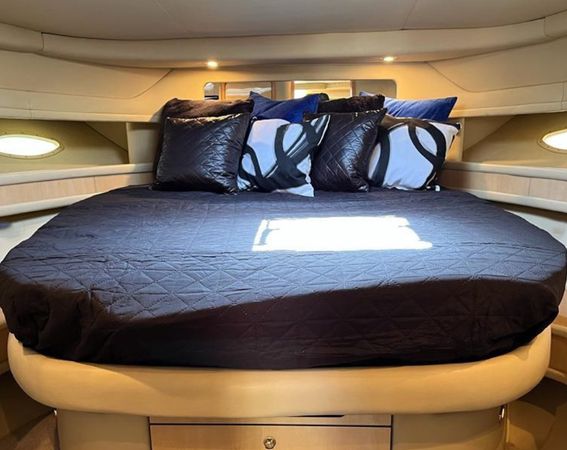 Sea Ray 50 | Cheers 2
