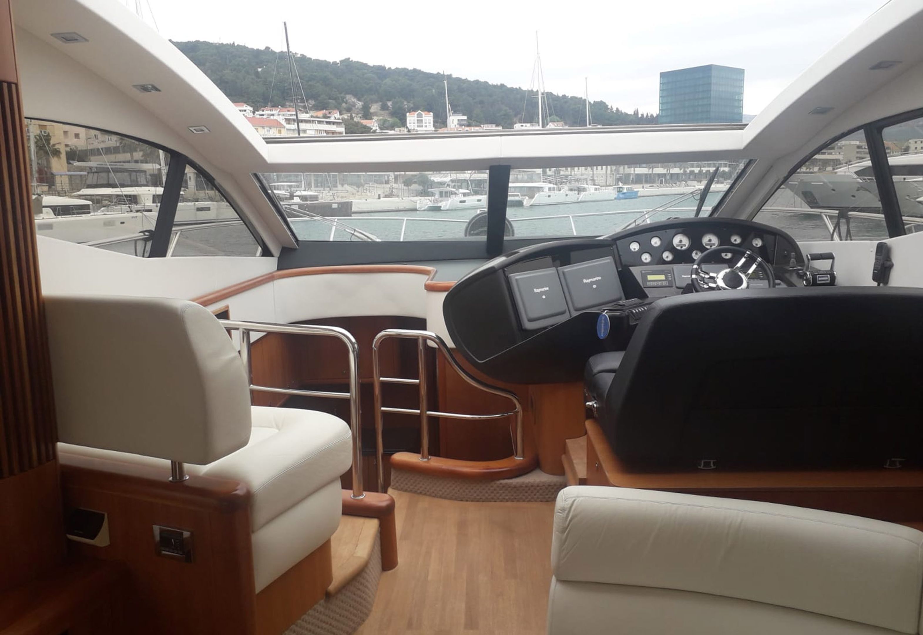 Sunseeker Predator 52 | Aino 2