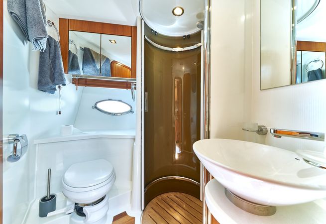 Sunseeker Predator 52 | Aino 2