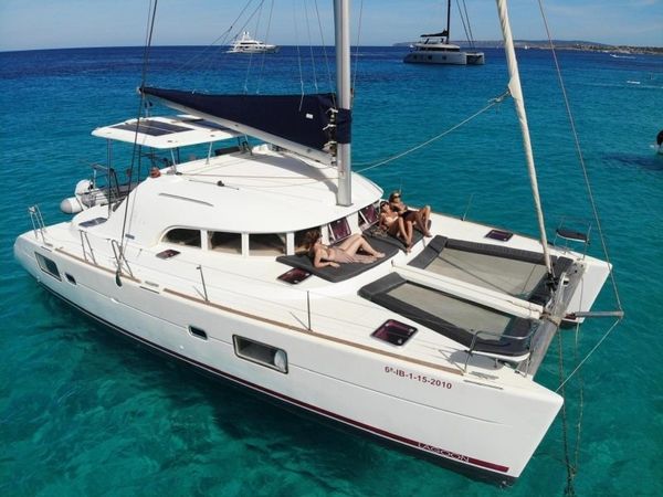 Lagoon 380 | Niu Tribe Uno