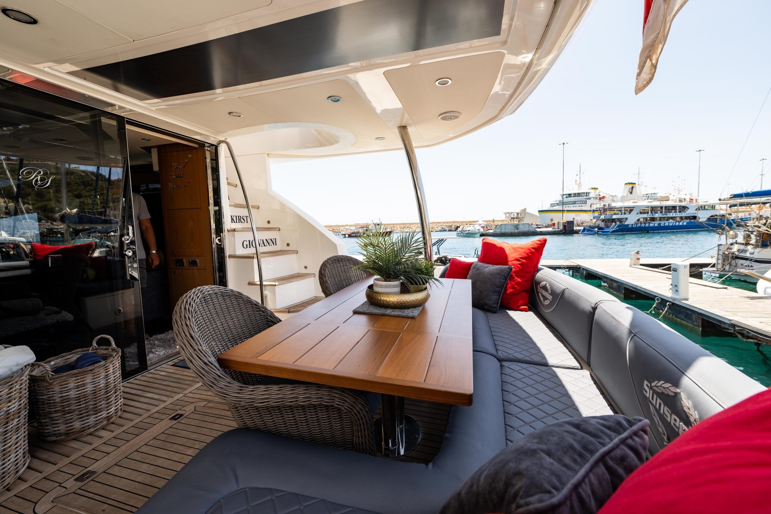 Sunseeker Manhattan 73 | Aino