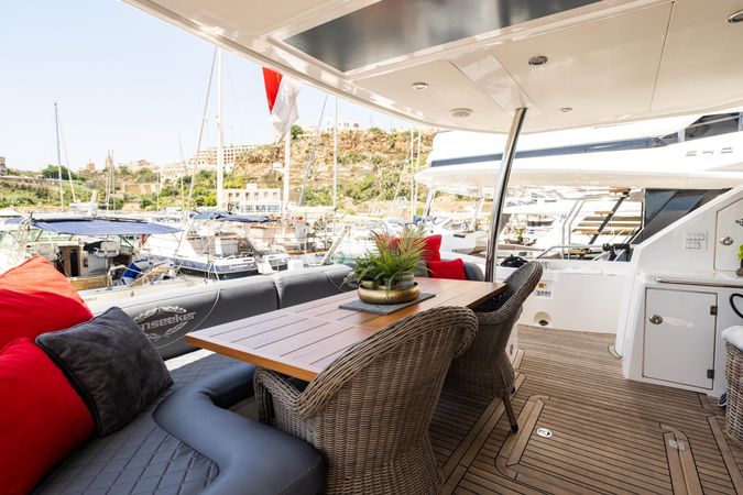 Sunseeker Manhattan 73 | Aino