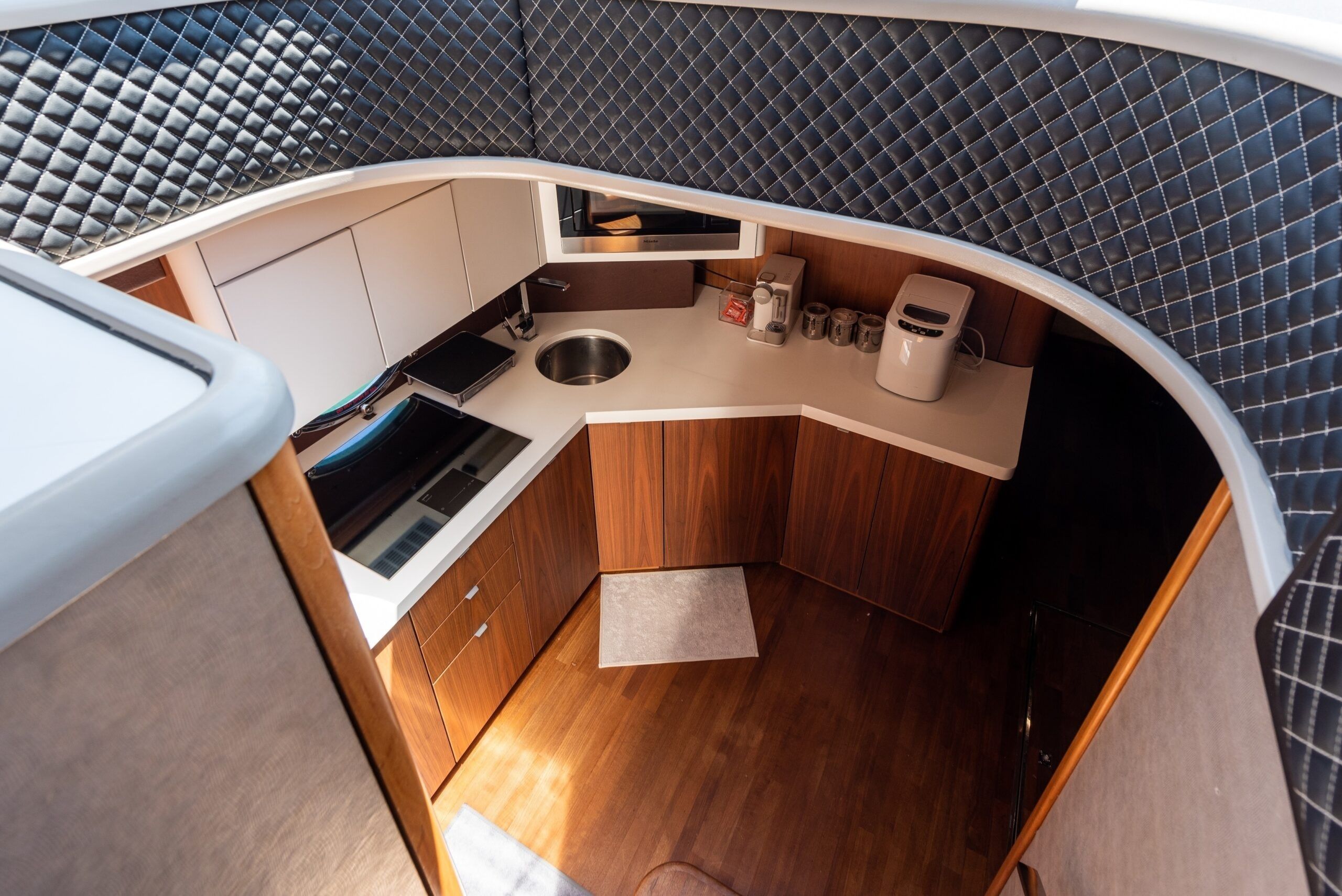 Sunseeker Predator 72 | Beyond Sea