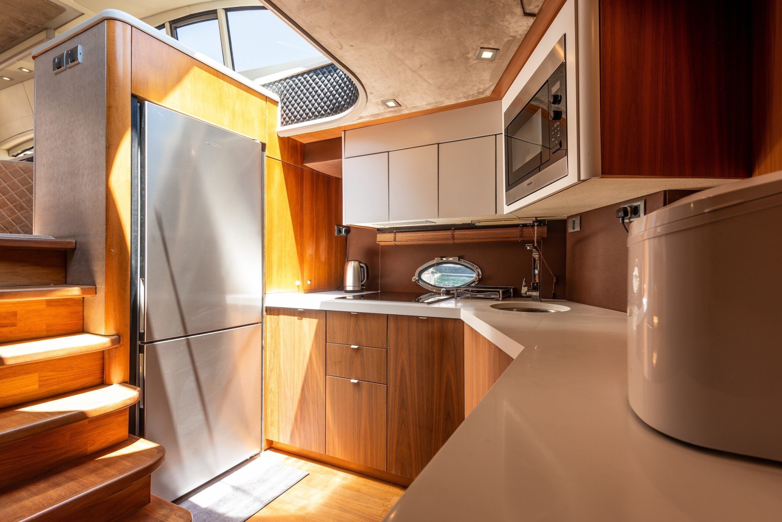 Sunseeker Predator 72 | Beyond Sea