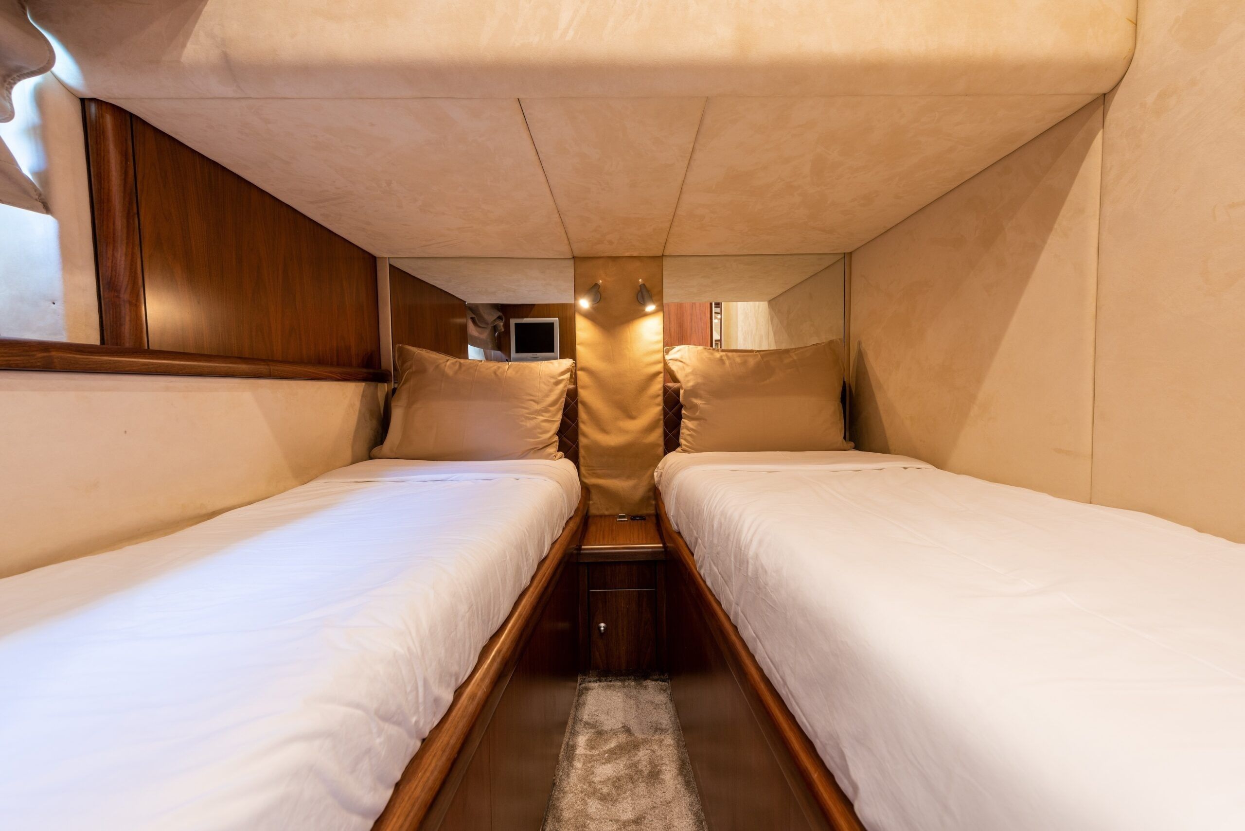 Sunseeker Predator 72 | Beyond Sea