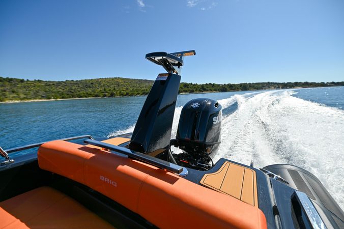 Brig Eagle 6.7 | 3M Charter