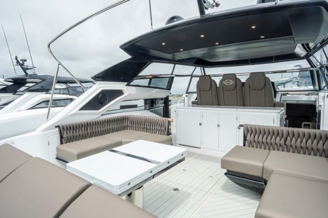 Sunseeker Superhawk 55 | Lord of Jamaica