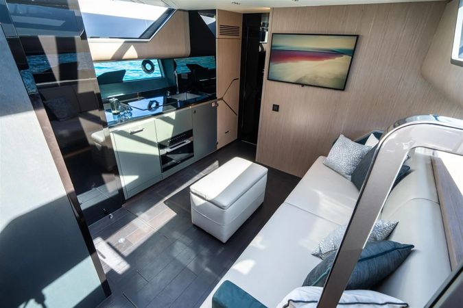 Sunseeker Superhawk 55 | Lord of Jamaica