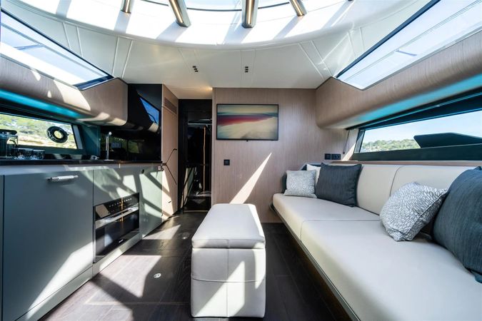 Sunseeker Superhawk 55 | Lord of Jamaica