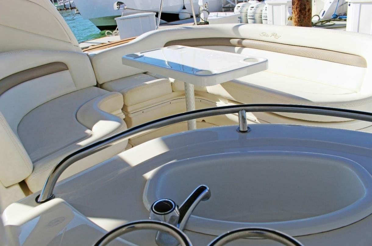 Sea Ray 370 | La Otra Morrita