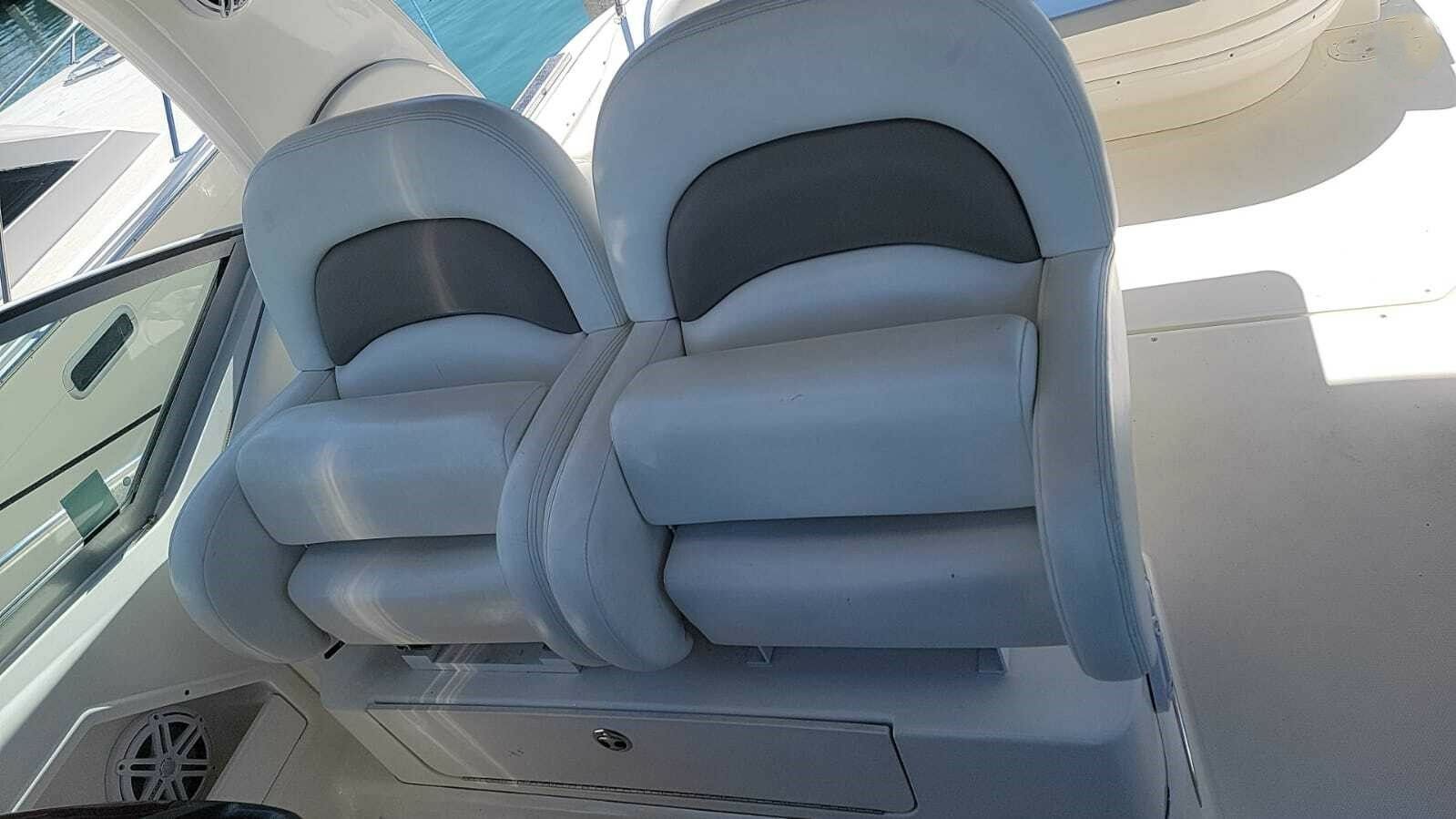 Sea Ray 370 | La Otra Morrita