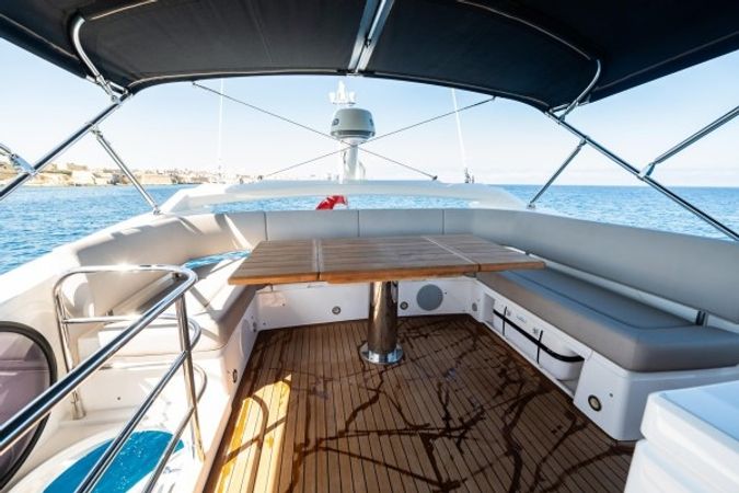 Sunseeker Manhattan 52 | Cruiser Aurora