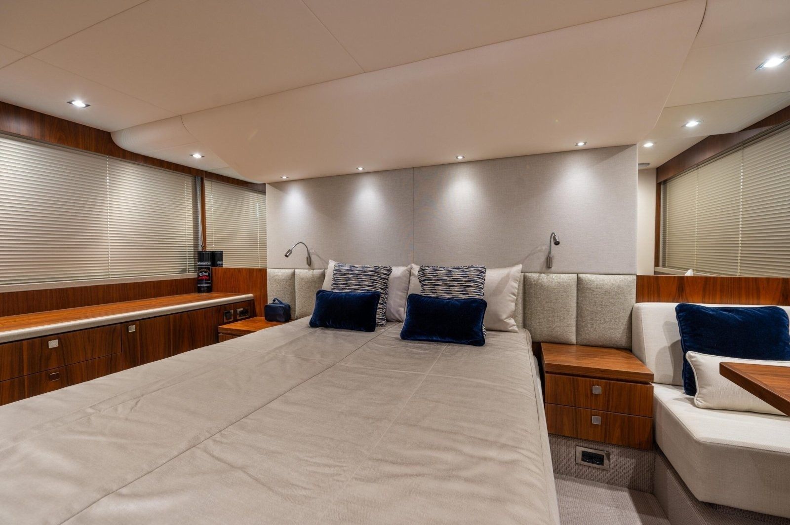 Sunseeker Manhattan 52 | Cruiser Aurora