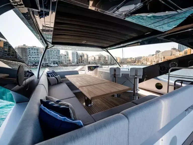 Sunseeker Manhattan 52 | Cruiser Aurora