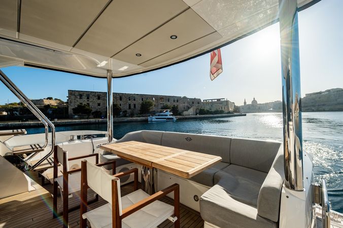 Sunseeker Manhattan 66 | Aquanaut