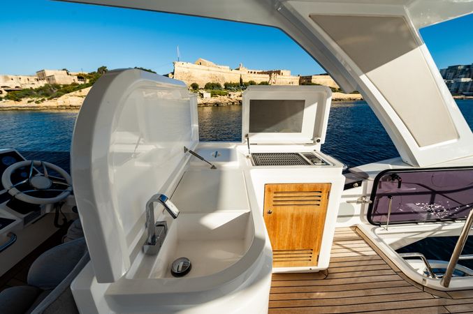 Sunseeker Manhattan 66 | Aquanaut