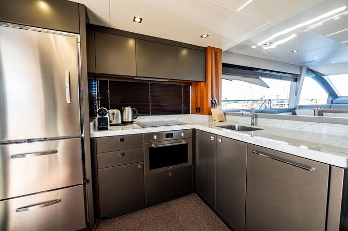 Sunseeker Manhattan 66 | Aquanaut