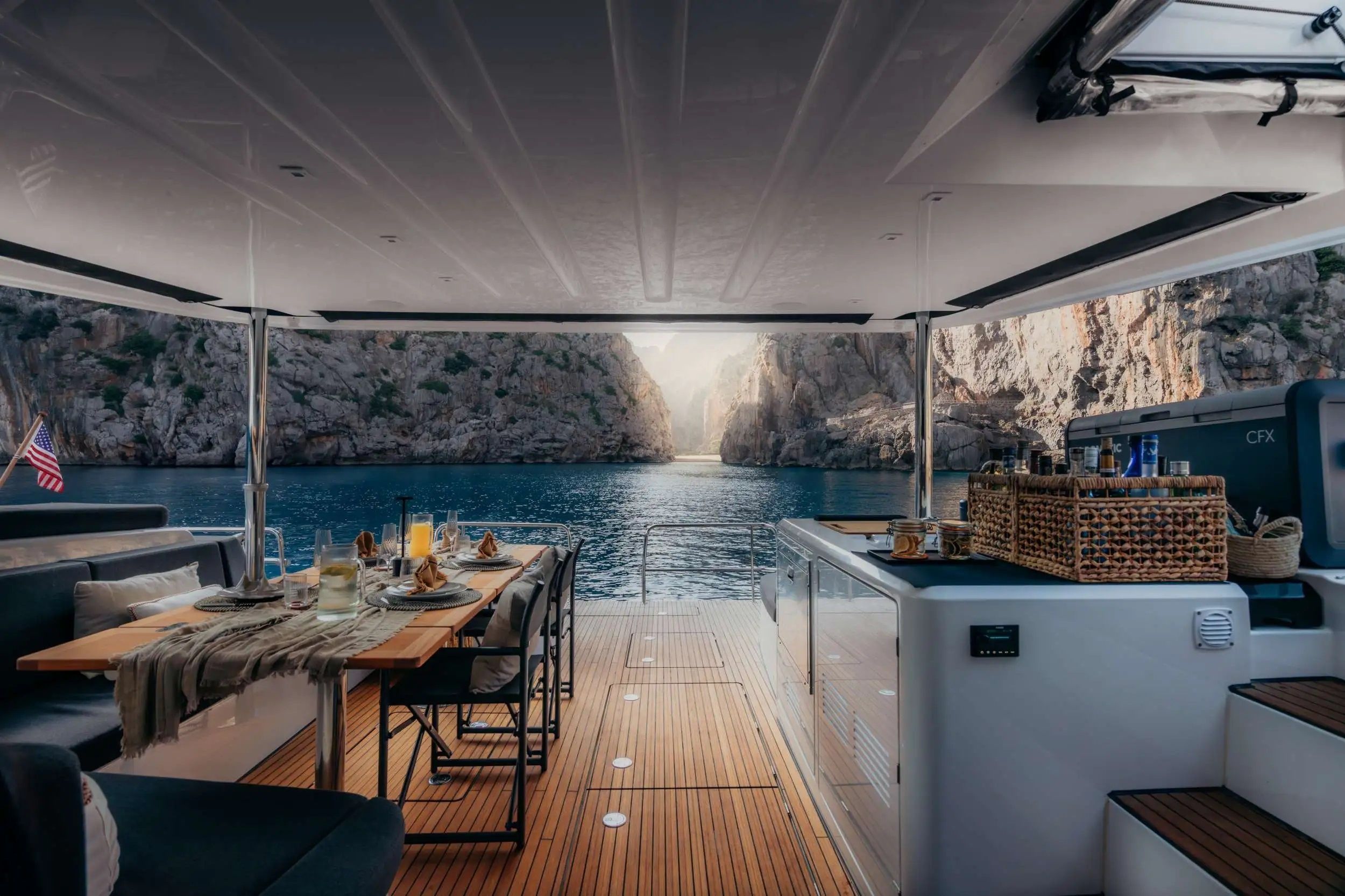 Lagoon 55 | Almosta Road