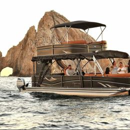 Premier 330 Escalante | Black Sheep