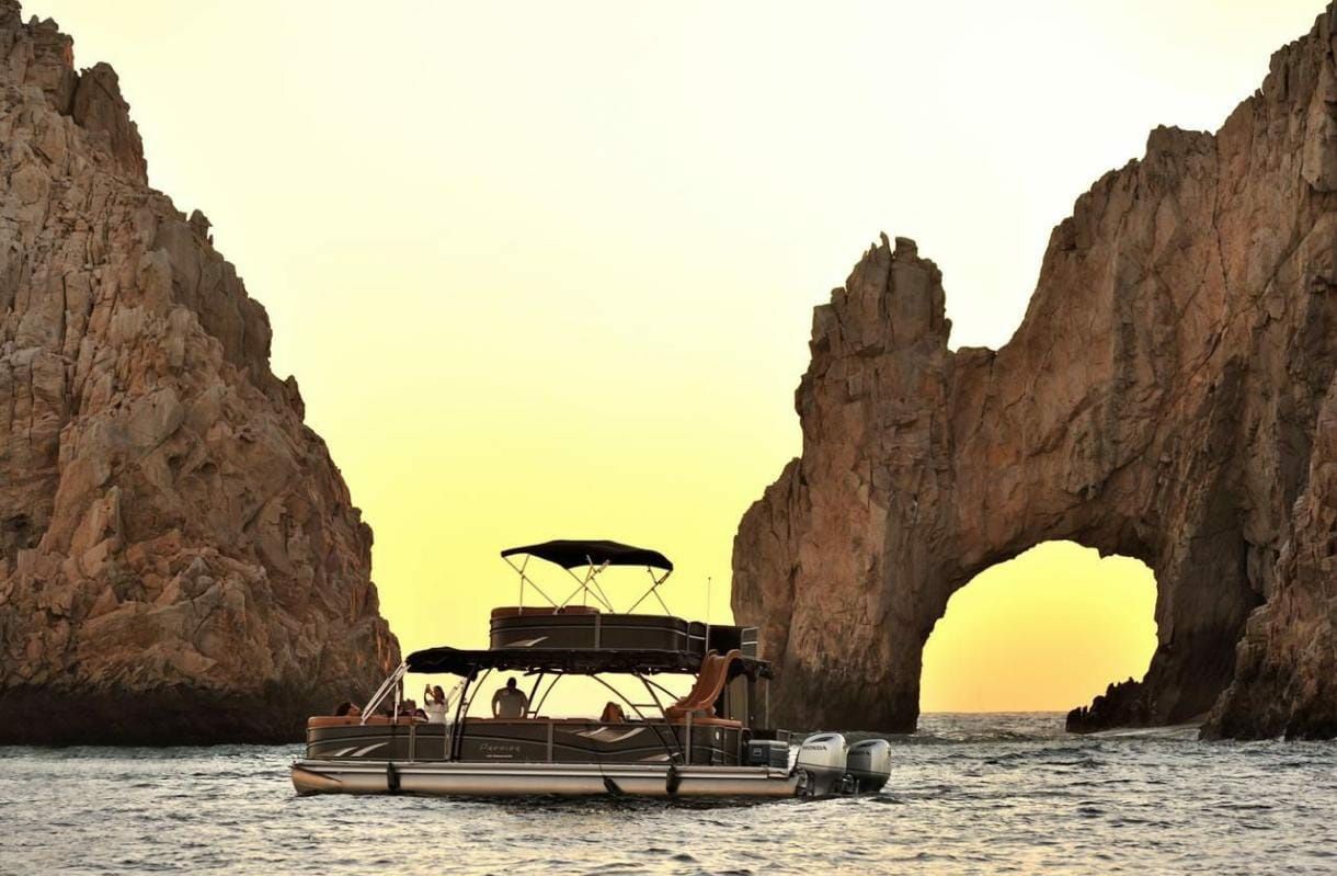 Premier 330 Escalante | Black Sheep