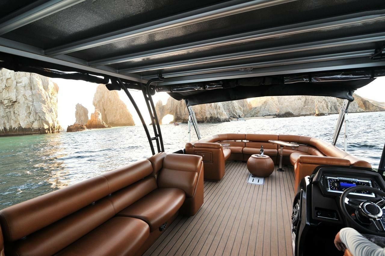 Premier 330 Escalante | Black Sheep