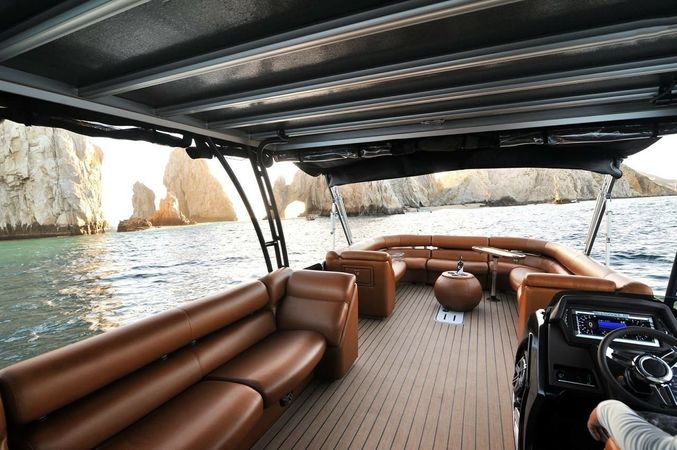 Premier 330 Escalante | Black Sheep