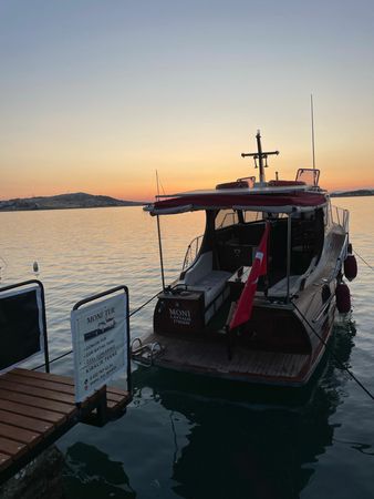 Custom Built 33 | Mina