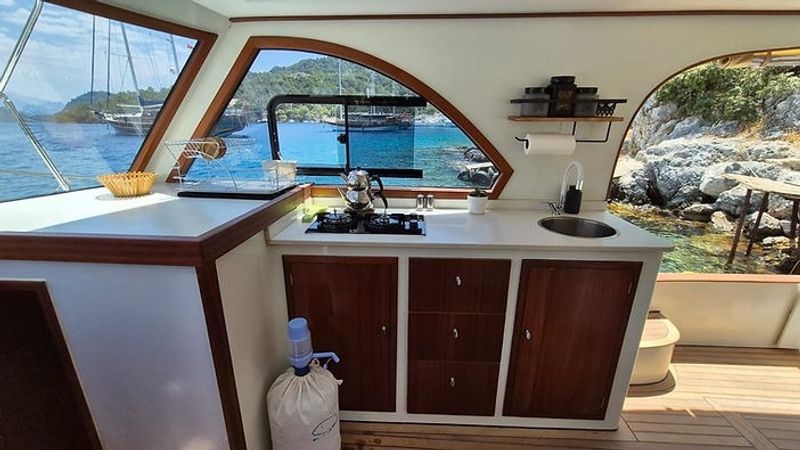 Custom Built 30 | Derin Ada