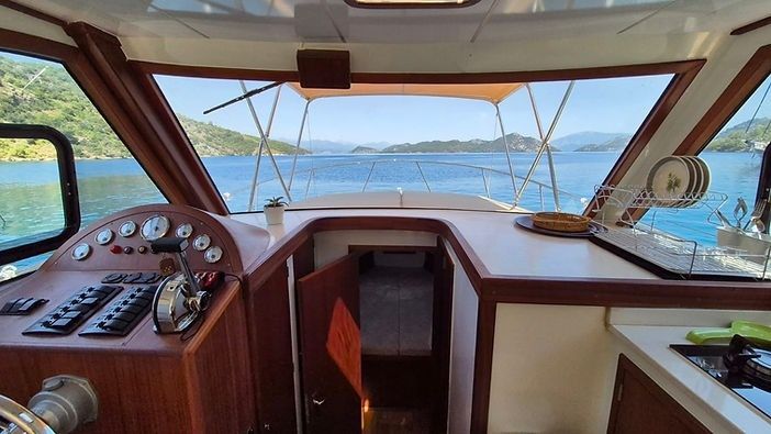 Custom Built 30 | Derin Ada