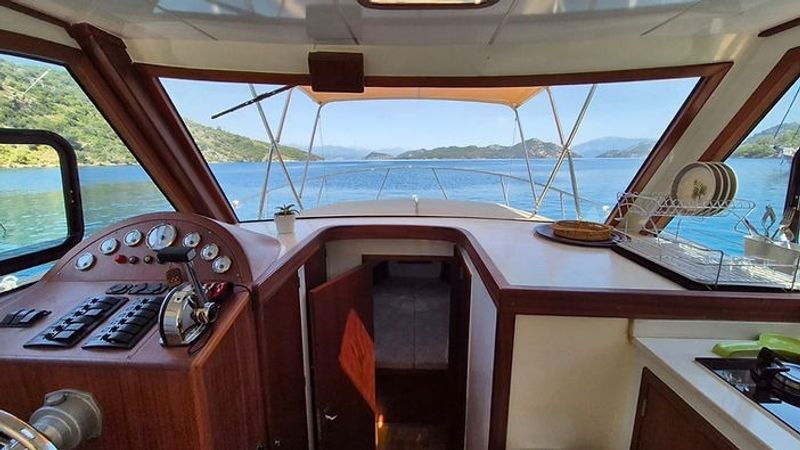 Custom Built 30 | Derin Ada