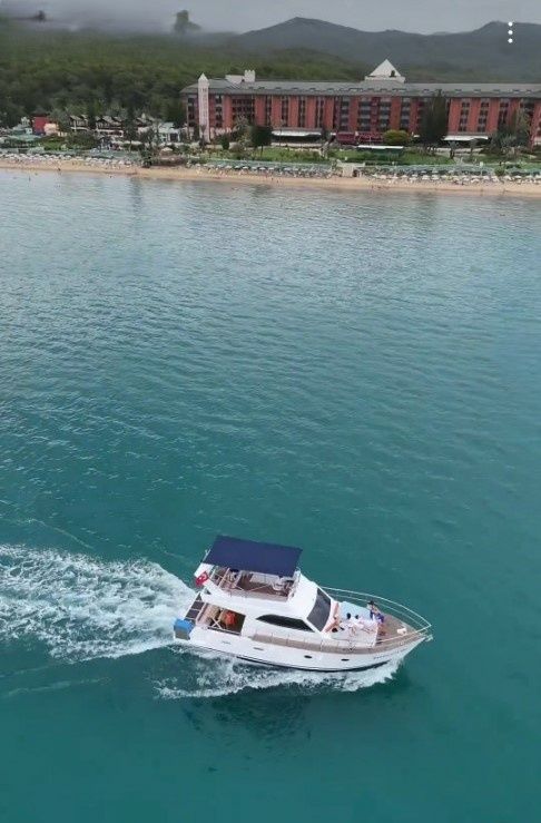 Custom Built 42 | Barracuda VIP