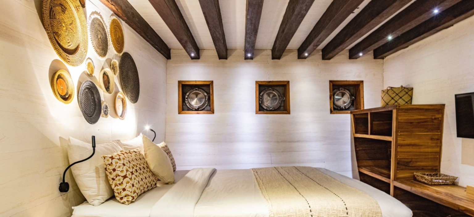 Custom Built Phinisi | Fenides