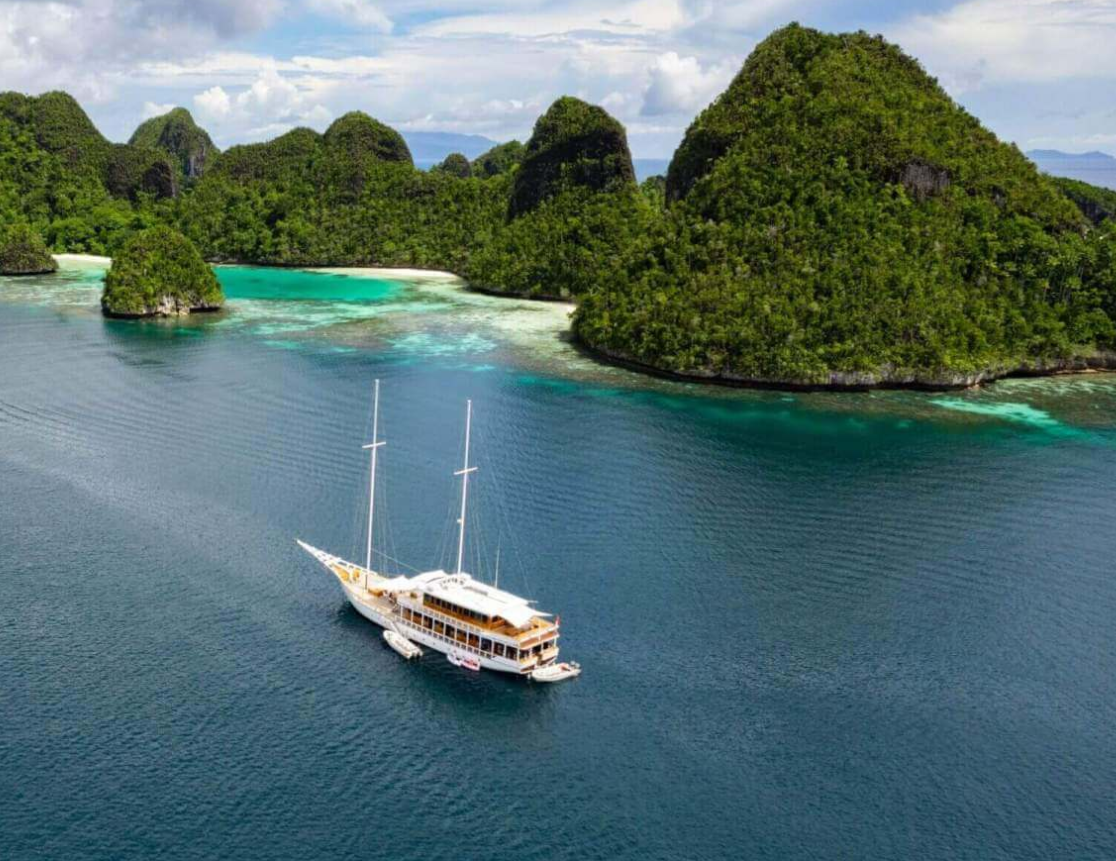 Custom Built Phinisi | Fenides