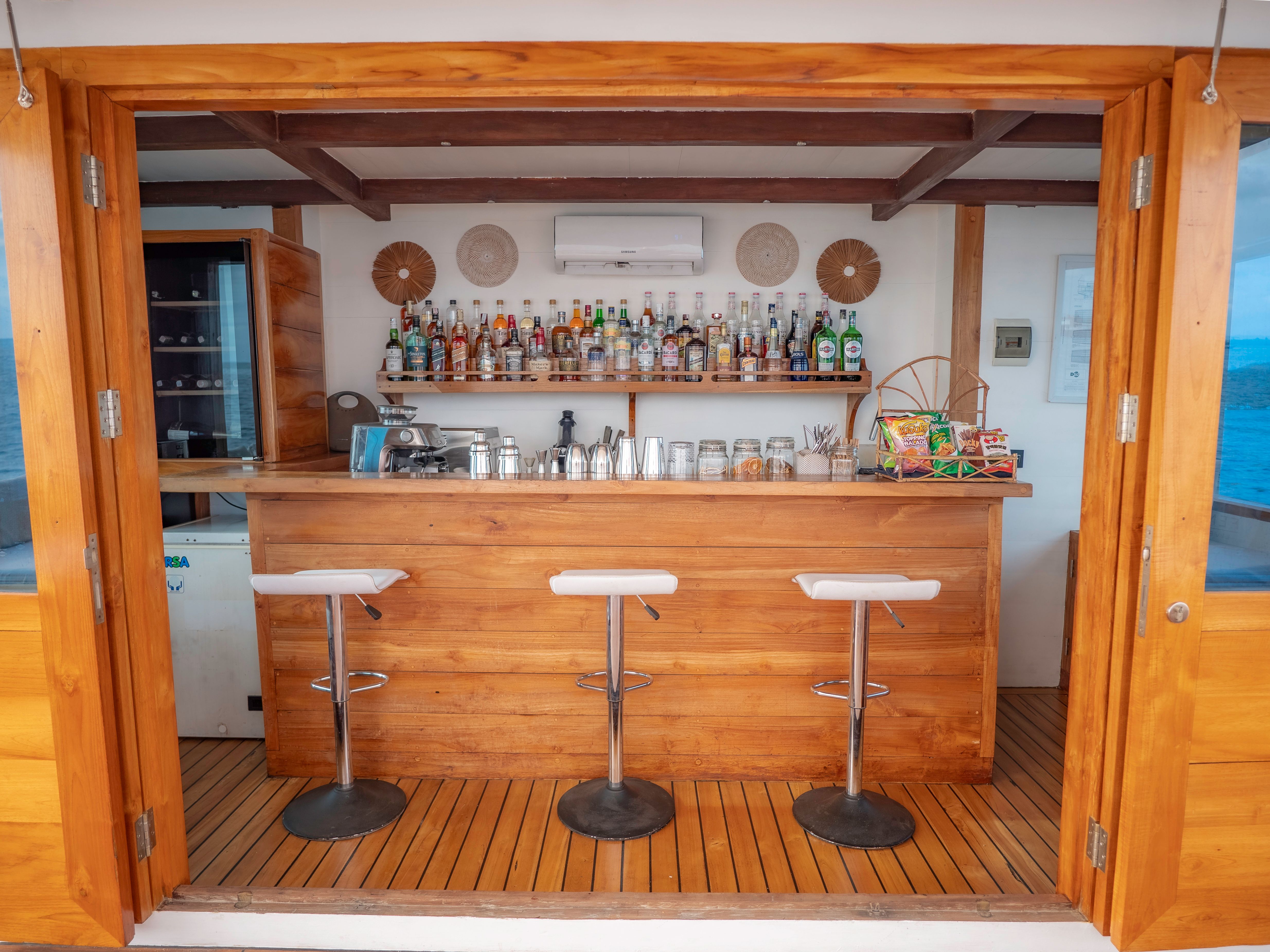 Custom Built Phinisi | Fenides