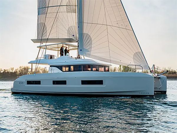 Lagoon 55 | Infinity