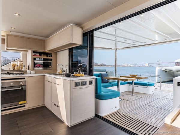 Lagoon 55 | Infinity