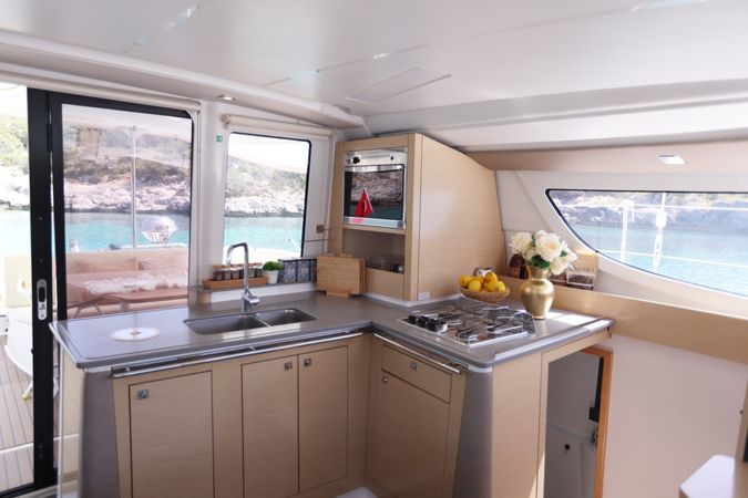 Fountaine Pajot Lipari 41 | Romeo & Juliet