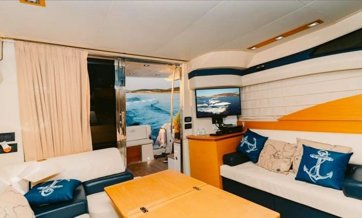 Azimut 43 Fly | Solare