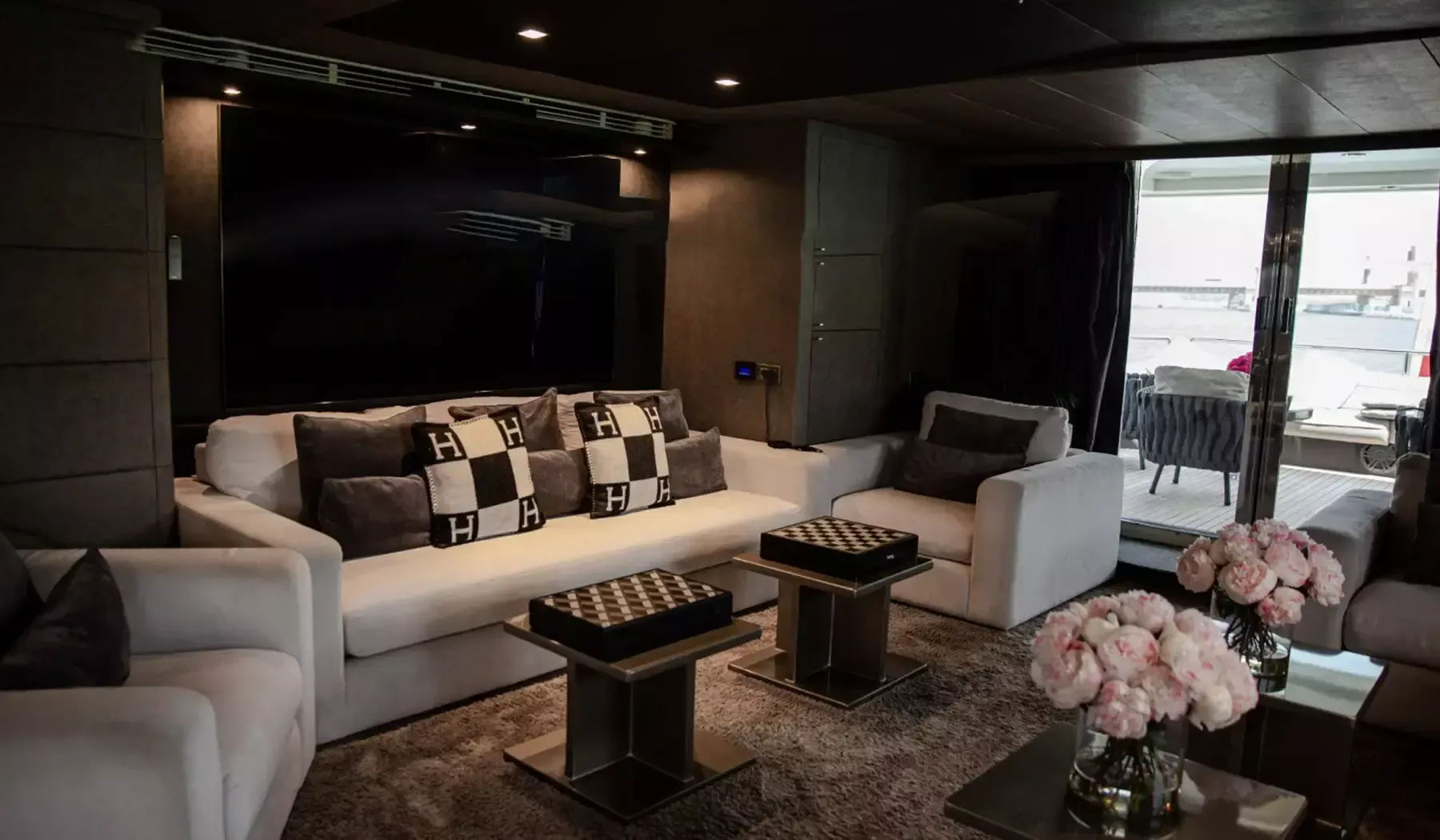 Nedship 100 | Khalili