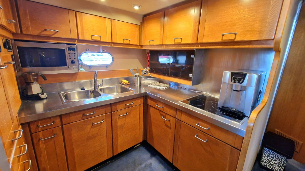 Princess V55 | Loyal