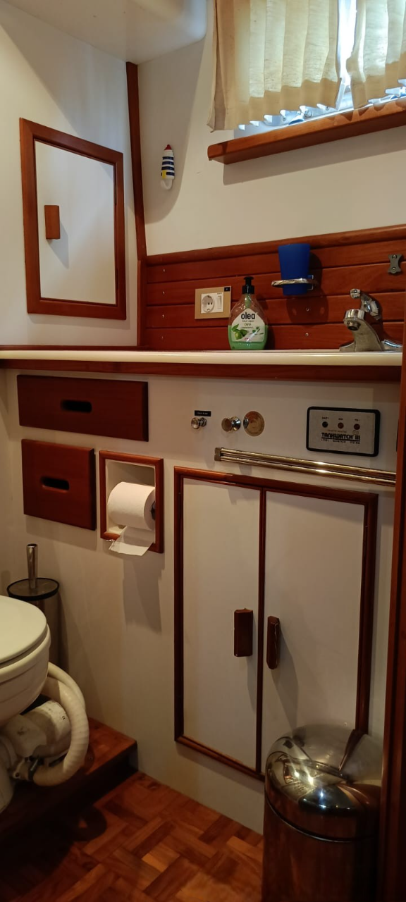 Grand Banks 32 | Mango