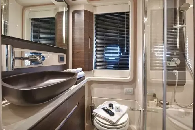 Azimut 50 Fly | Sunrise